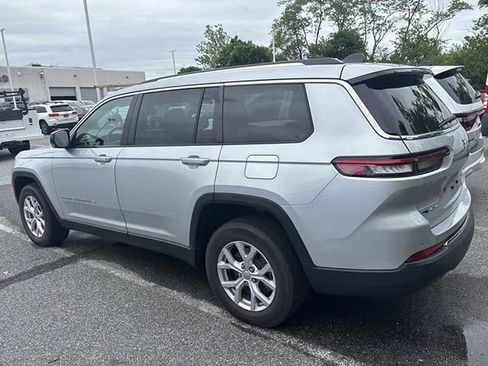 Used 2022 Jeep Grand Cherokee L Limited AWD/4WD image 11