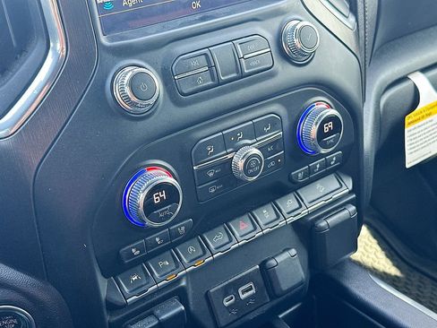 Used 2021 GMC Sierra 1500 AT4 w/ AT4 Premium Package image 14