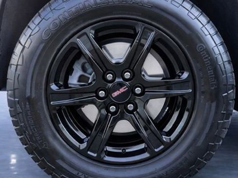 Used 2023 GMC Acadia AT4 w/ GMC Pro Grade Package AWD/4WD image 34