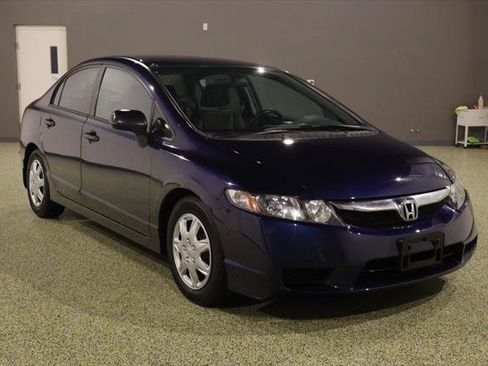 Used 2011 Honda Civic DX-VP image 1