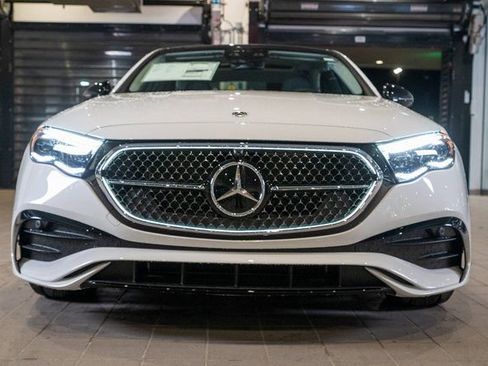 New 2026 Mercedes-Benz E 450 4MATIC Sedan image 2