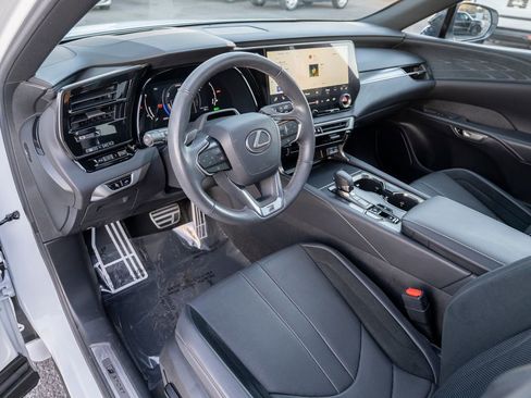 Used 2024 Lexus RX 500h F Sport image 12