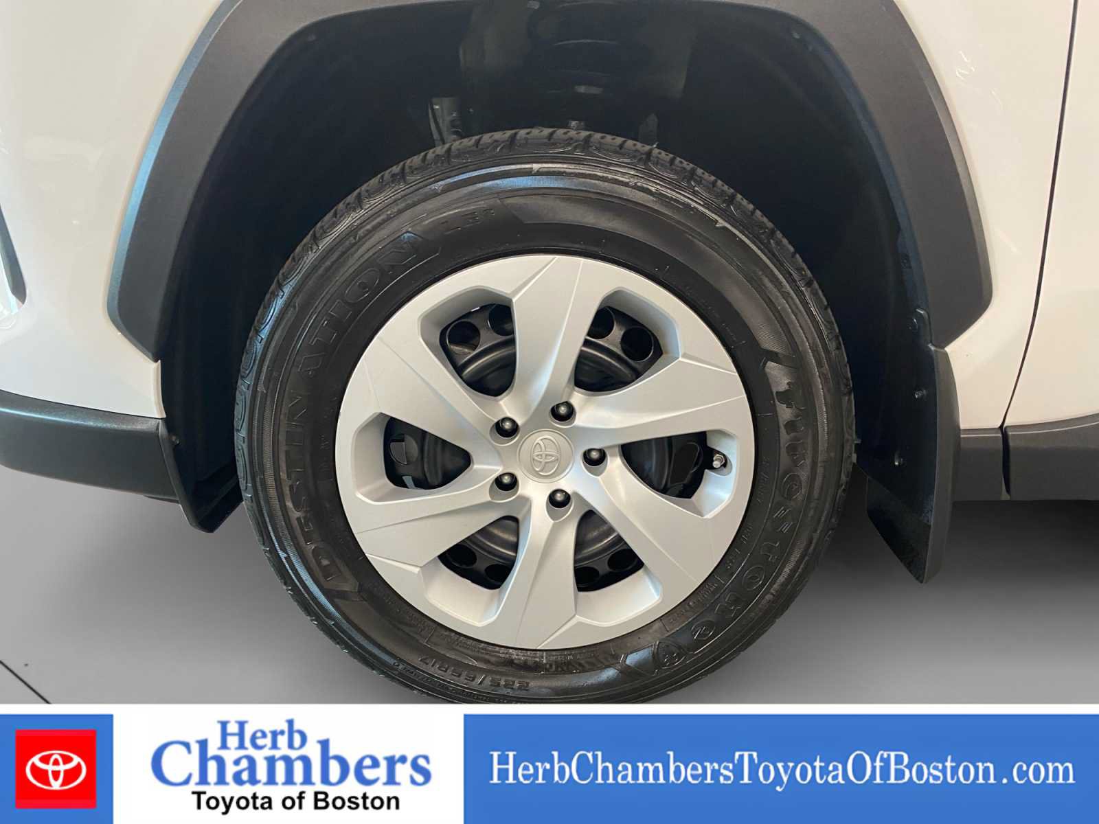 Used 2023 Toyota RAV4 LE AWD/4WD image 18