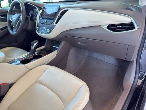 Used 2024 Chevrolet Malibu LT FWD image 42
