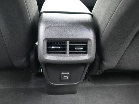 Used 2023 Chevrolet Equinox LS FWD image 35