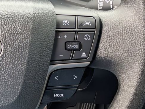 Used 2025 Toyota Camry LE w/ Convenience Package image 20