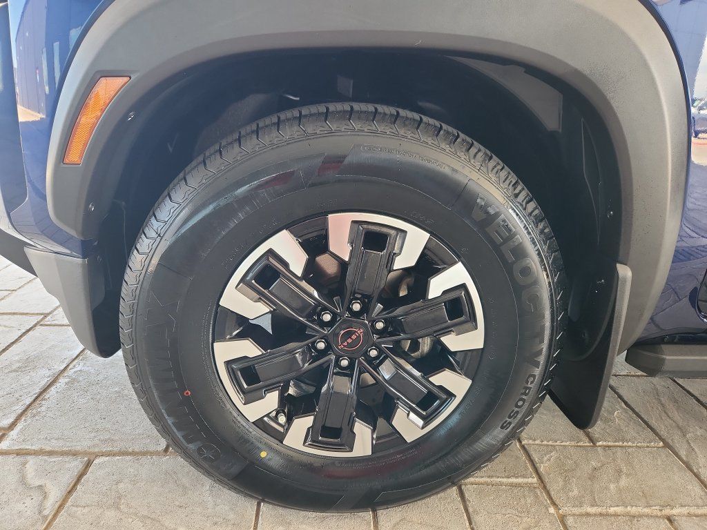 Used 2023 Nissan Frontier Pro-X w/ Pro Convenience Package RWD image 32