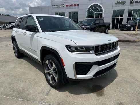 New 2026 Jeep Grand Cherokee Limited RWD image 5