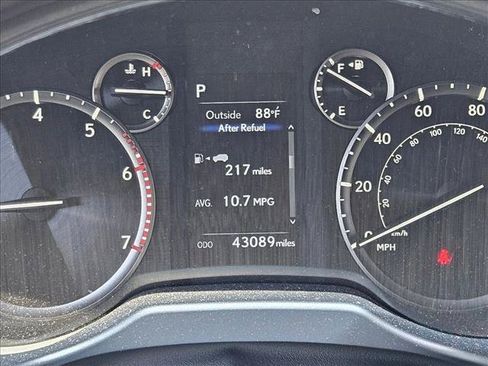 Used 2022 Lexus GX 460 Premium w/ Accessory Package AWD/4WD image 10