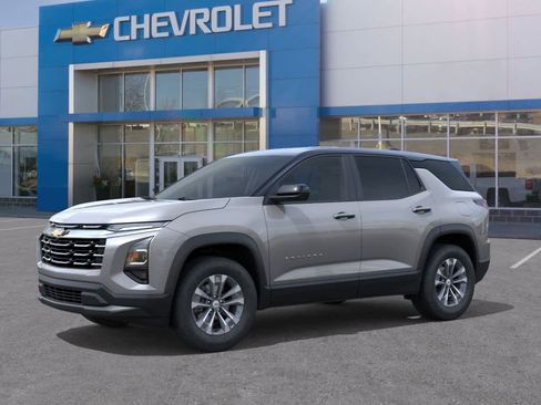 Used 2026 Chevrolet Equinox LT w/ Convenience Package II AWD/4WD image 2