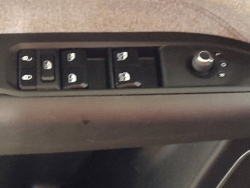 Used 2022 Jeep Compass Latitude FWD image 27
