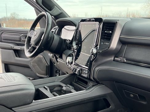 Used 2024 RAM 1500 Limited image 33