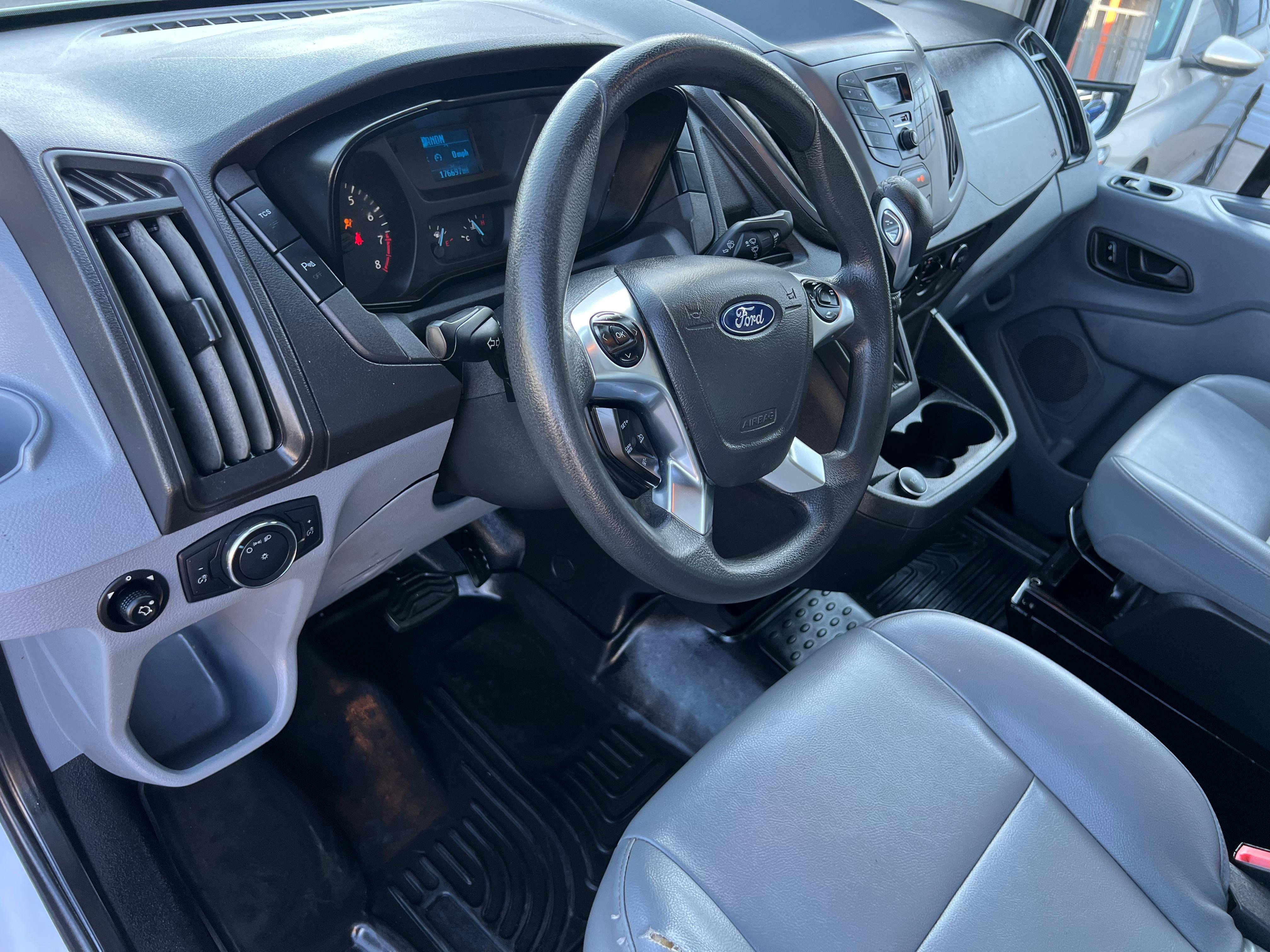 Used 2019 Ford Transit 250 148 High Roof RWD image 11