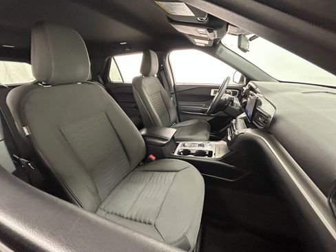 Used 2020 Ford Explorer XLT image 41