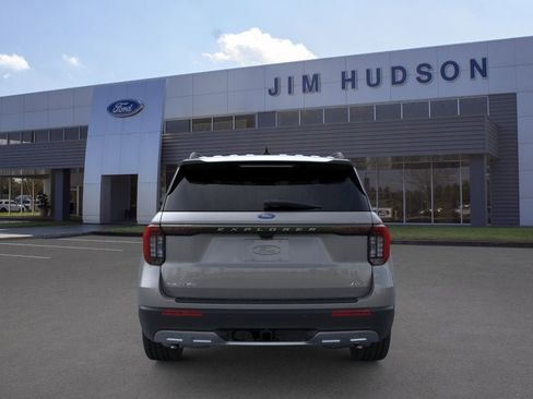 New 2026 Ford Explorer Active w/ Active Comfort Package AWD/4WD image 5