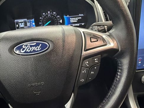 Used 2023 Ford Edge SEL image 25