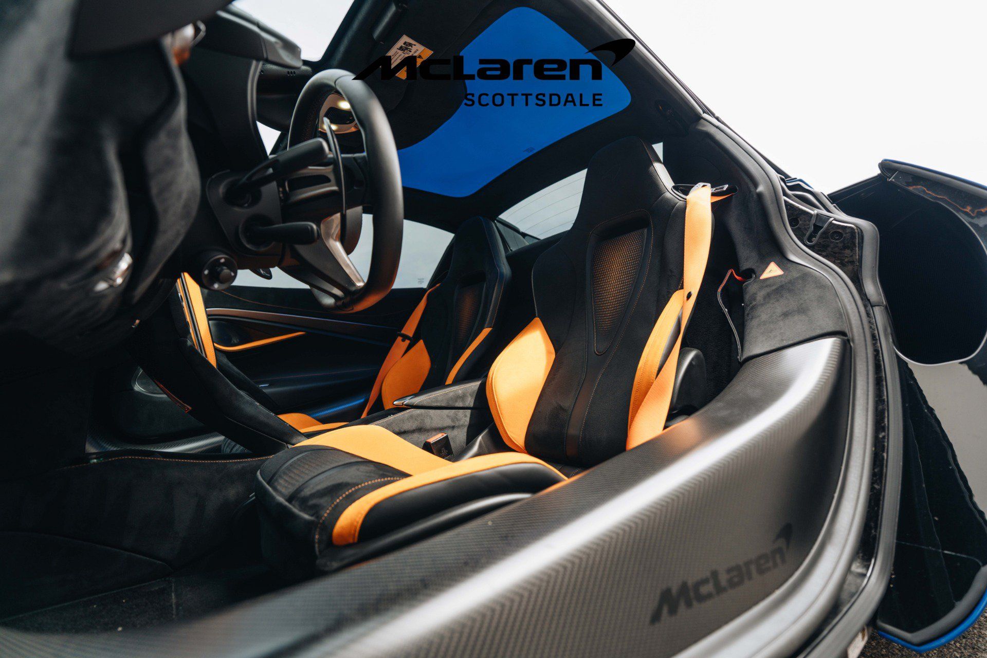 Used 2024 McLaren 750S Spider RWD image 23