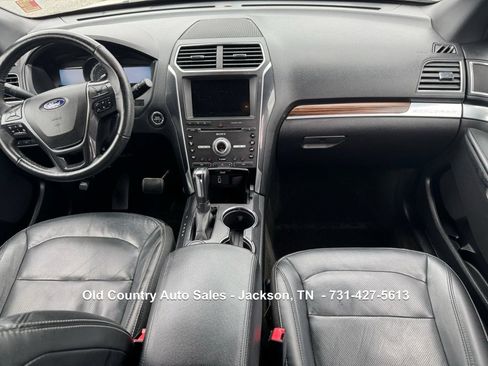 Used 2017 Ford Explorer Limited w/ Equipment Group 301A AWD/4WD image 21