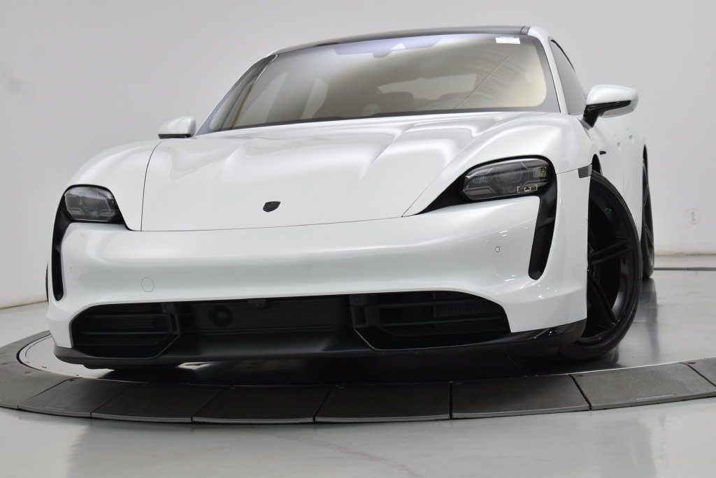 Used 2022 Porsche Taycan Turbo S AWD/4WD image 10
