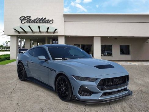 Used 2025 Ford Mustang GT Premium image 7