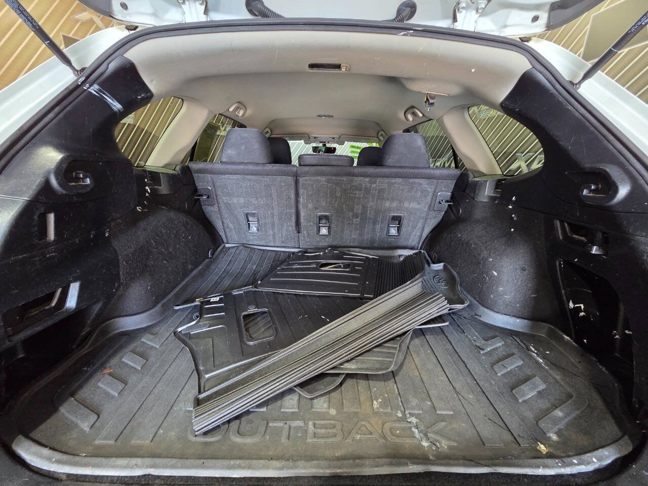Used 2019 Subaru Outback 2.5i Premium AWD/4WD image 28