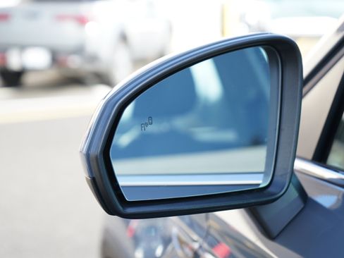 Used 2024 Volkswagen Taos SE image 10