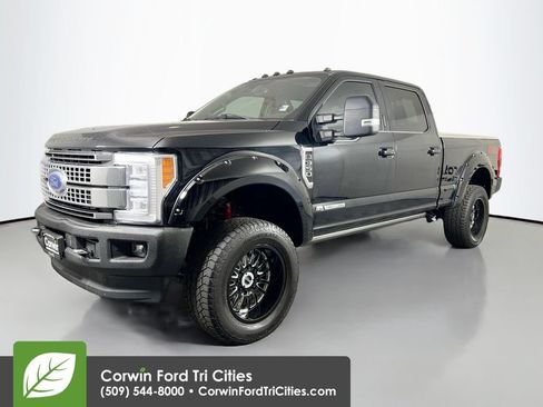 Used 2017 Ford F350 Platinum w/ Platinum Ultimate Package AWD/4WD image 5