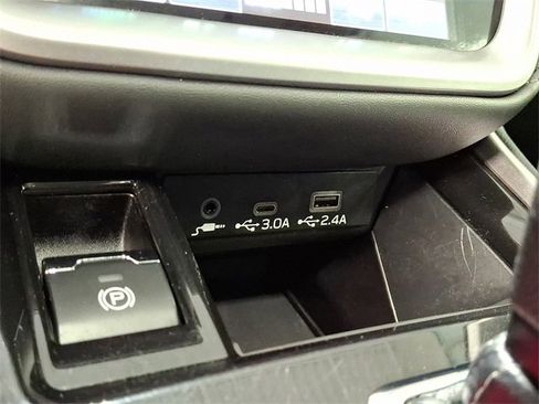 Certified 2023 Subaru Legacy Premium image 24