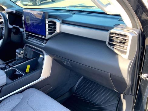 Used 2024 Toyota Tundra Limited image 17