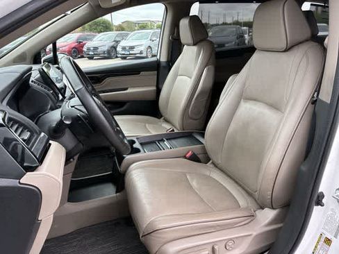 Used 2024 Honda Odyssey Elite image 17