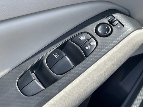 Used 2024 Nissan Altima 2.5 SV FWD image 27