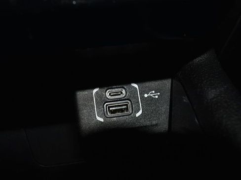 Used 2022 Jeep Compass Limited w/ Sun and Sound Group image 35