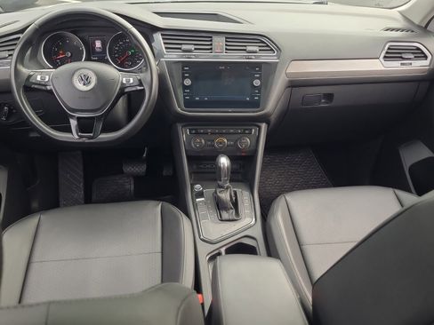 Used 2019 Volkswagen Tiguan SE image 12