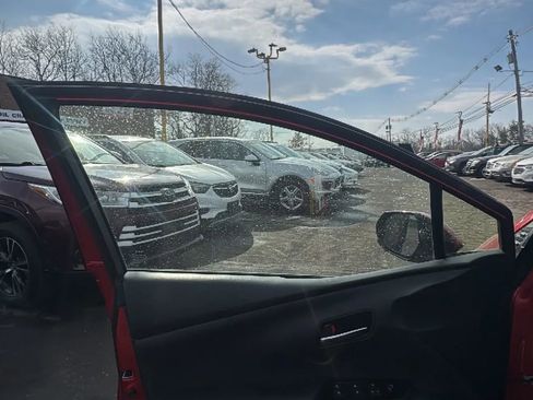 Used 2018 Toyota Prius Prime Plus w/ Carpet Mat Package image 9