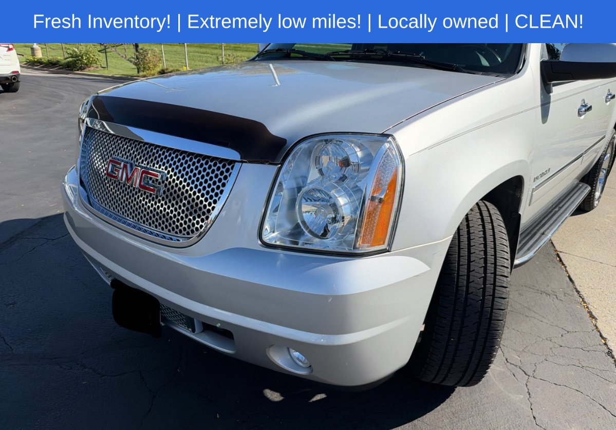 Used 2013 GMC Yukon XL Denali AWD/4WD image 3