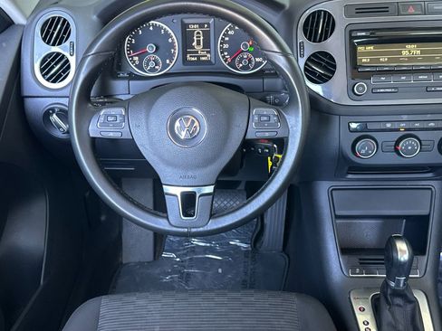 Used 2013 Volkswagen Tiguan S AWD/4WD image 14