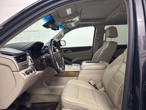 Used 2017 GMC Yukon XL Denali w/ Open Road Package image 30