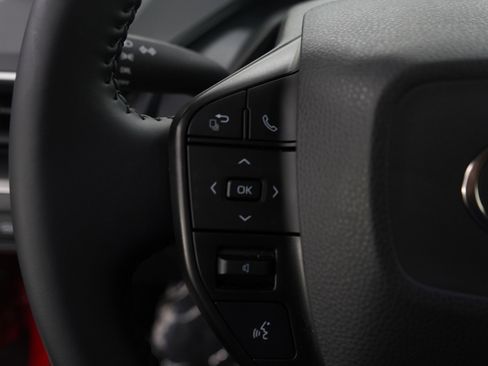 Used 2026 Toyota Prius LE image 18