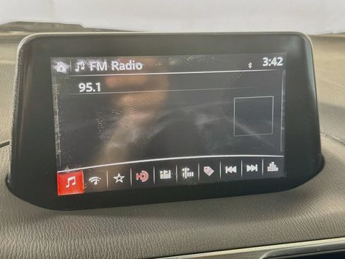 Used 2018 MAZDA MAZDA3 Grand Touring FWD image 17
