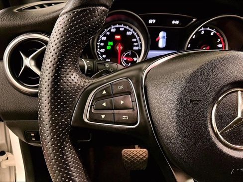 Used 2020 Mercedes-Benz GLA 250 4MATIC image 17