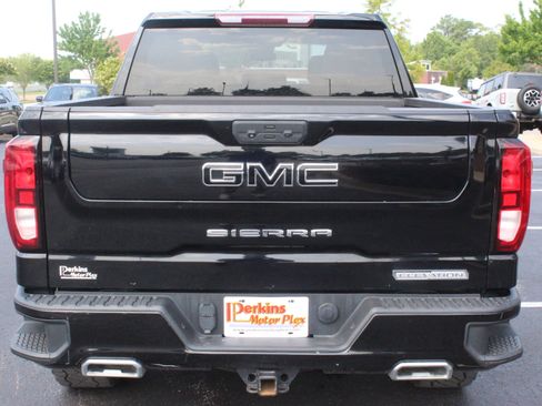 Used 2022 GMC Sierra 1500 Elevation w/ LPO, Elevation Black Package AWD/4WD image 7