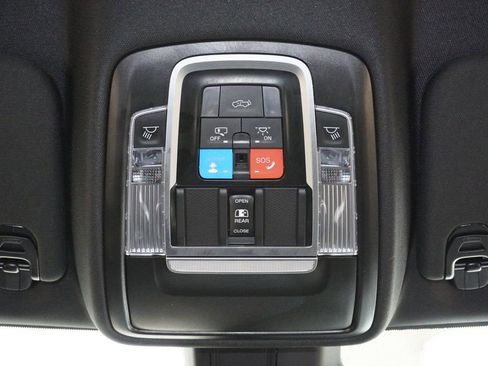 Used 2025 RAM 1500 Laramie w/ Sport Appearance Package AWD/4WD image 19