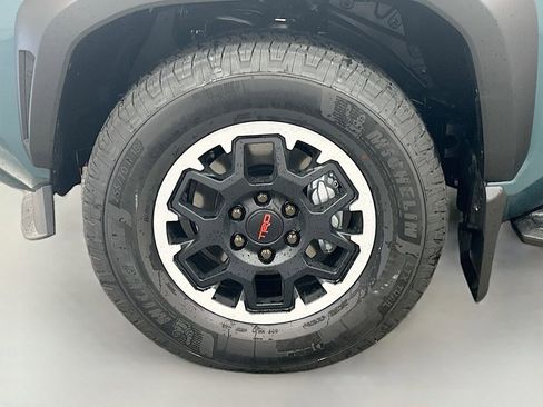 New 2026 Toyota 4Runner TRD Off-Road Premium AWD/4WD image 8