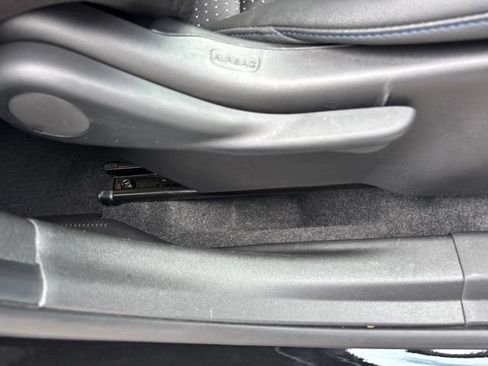 Used 2025 Chevrolet Trax LT FWD image 11