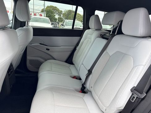 New 2026 Jeep Cherokee Laredo AWD/4WD image 25