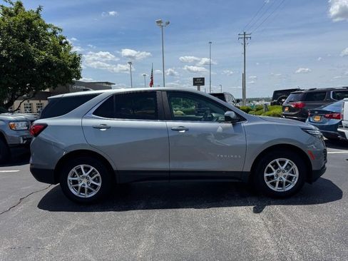 Used 2024 Chevrolet Equinox LT w/ LPO, Floor Liner Package FWD image 2