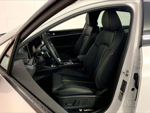 New 2025 Kia K5 GT image 9