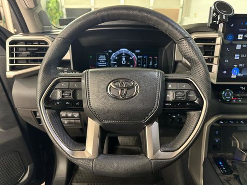 Used 2023 Toyota Tundra Limited image 21