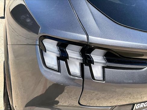 Used 2023 Ford Mustang Mach-E Premium image 26