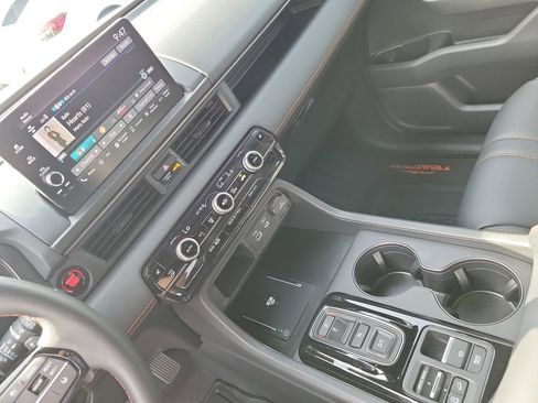 Certified 2025 Honda Pilot TrailSport image 36